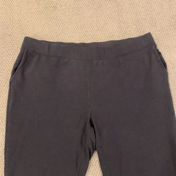 🌹 purejill • Affinity French Terry Slim Leg Gray Crop Pants - Picture 4 of 9